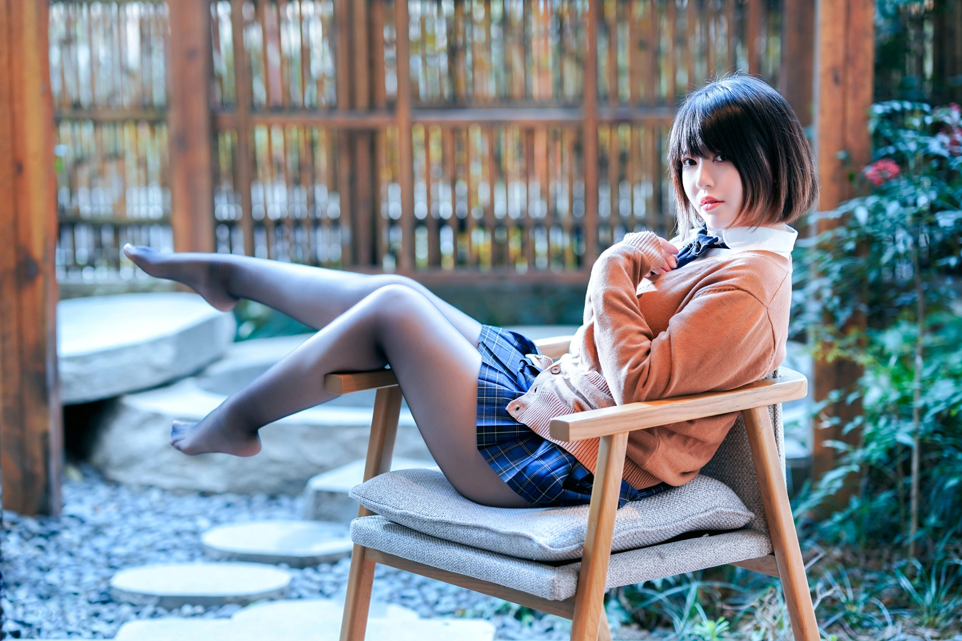 半半子 – NO.064 彼女の制服 3